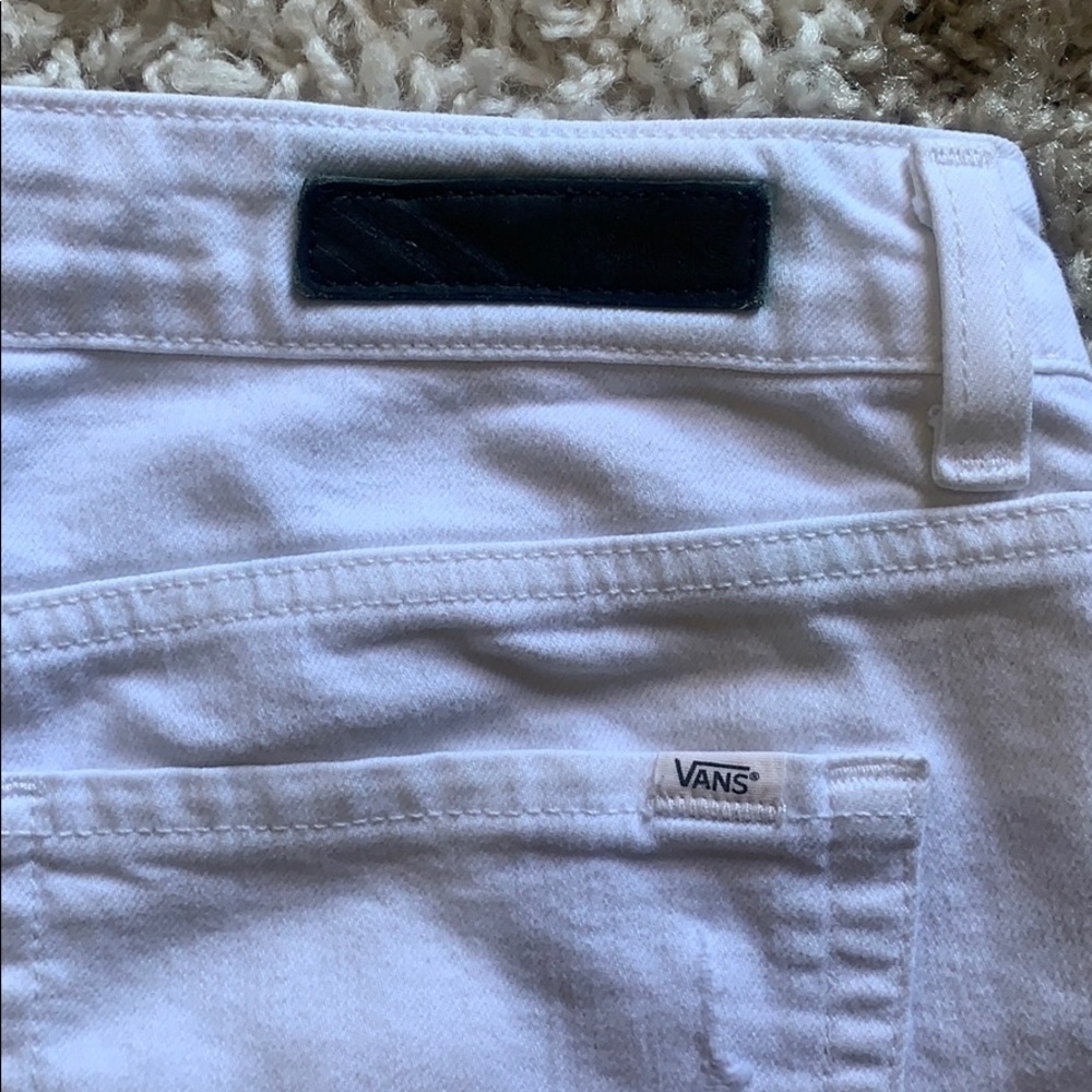 VANS Shorts - Picture 4 of 7
